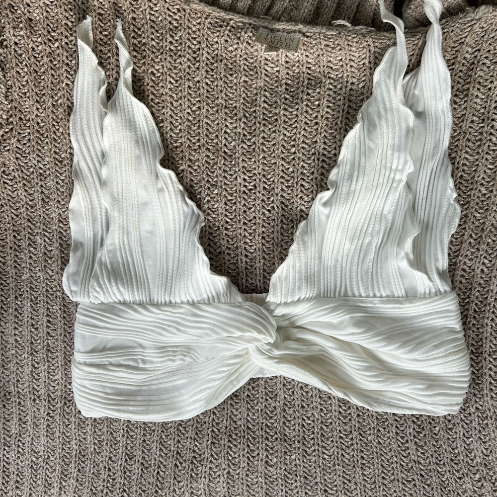 Cute white strapless flowy top